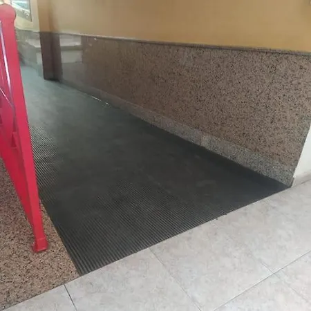 アパート 2 San Policarpo トレビエハ